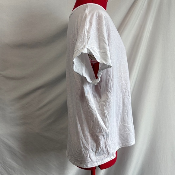 Under Armour White T-Shirt - Picture 2 of 5